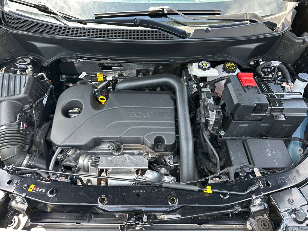 Used 2025 Chevrolet Equinox LT w/ Safety and Technology Package image 17