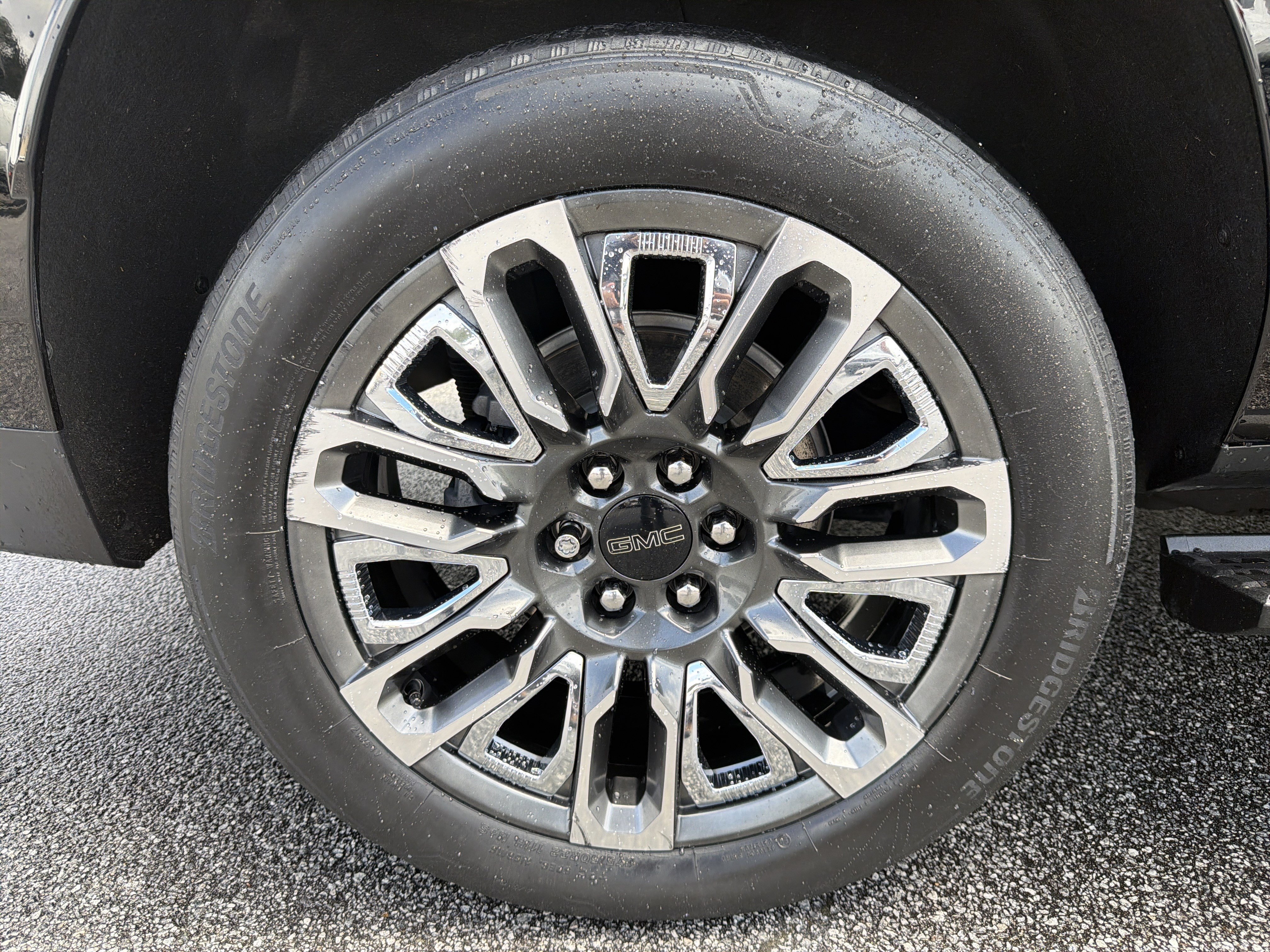 Certified 2023 GMC Yukon XL Denali Ultimate AWD/4WD image 19