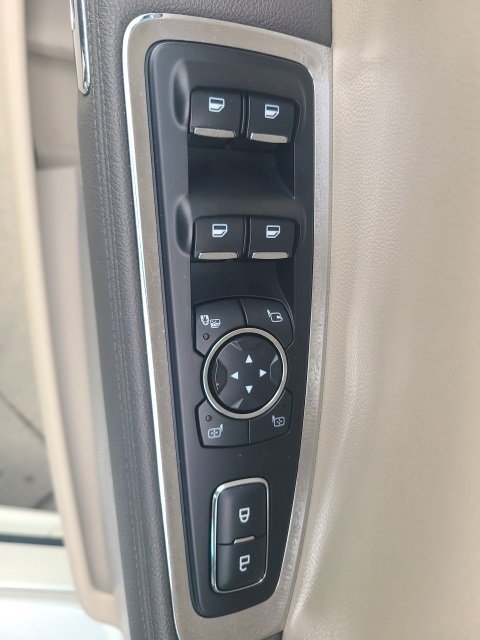 Used 2020 Lincoln Continental Reserve w/ Luxury Package image 19