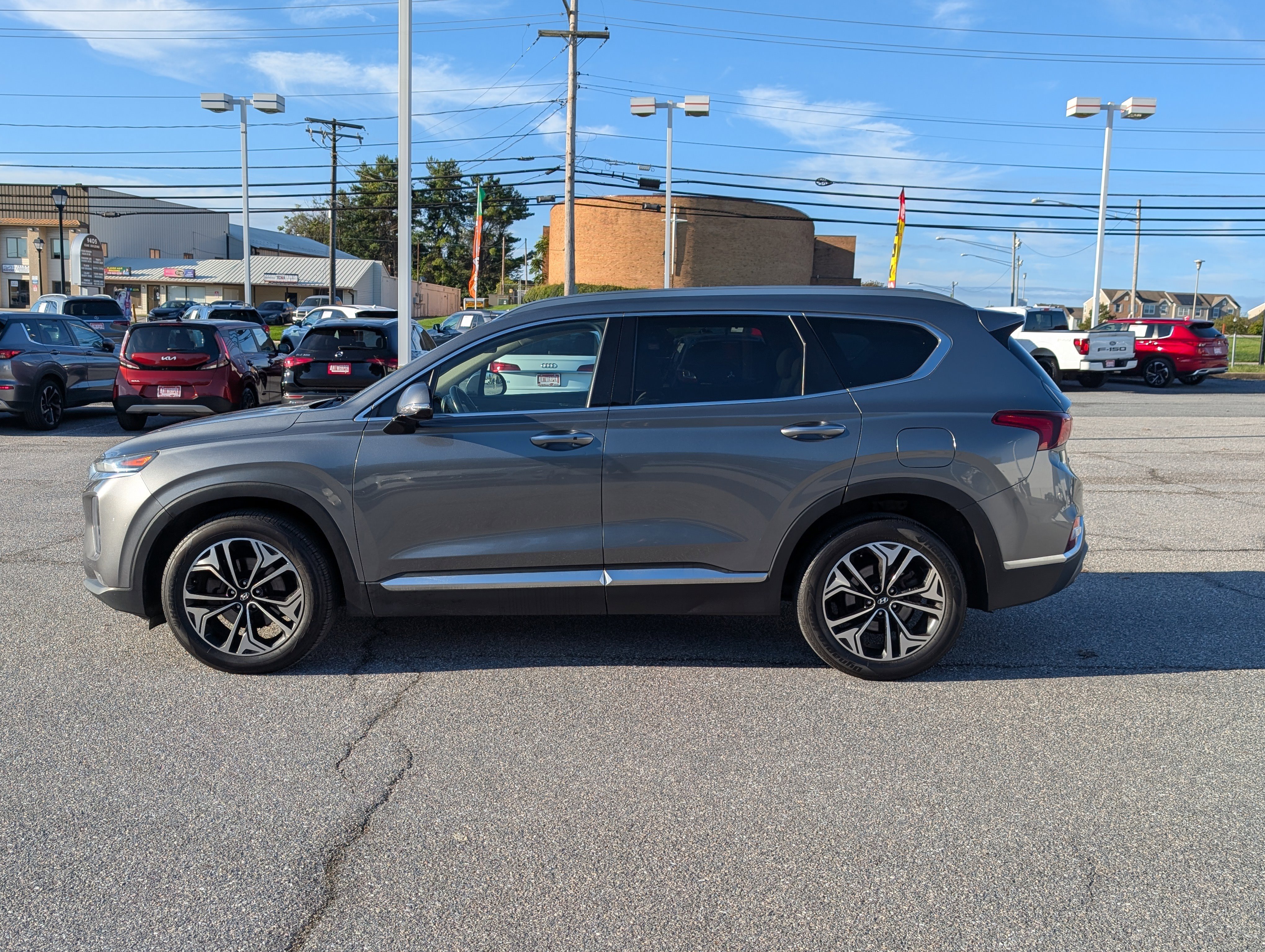 Used 2019 Hyundai Santa Fe Limited image 6