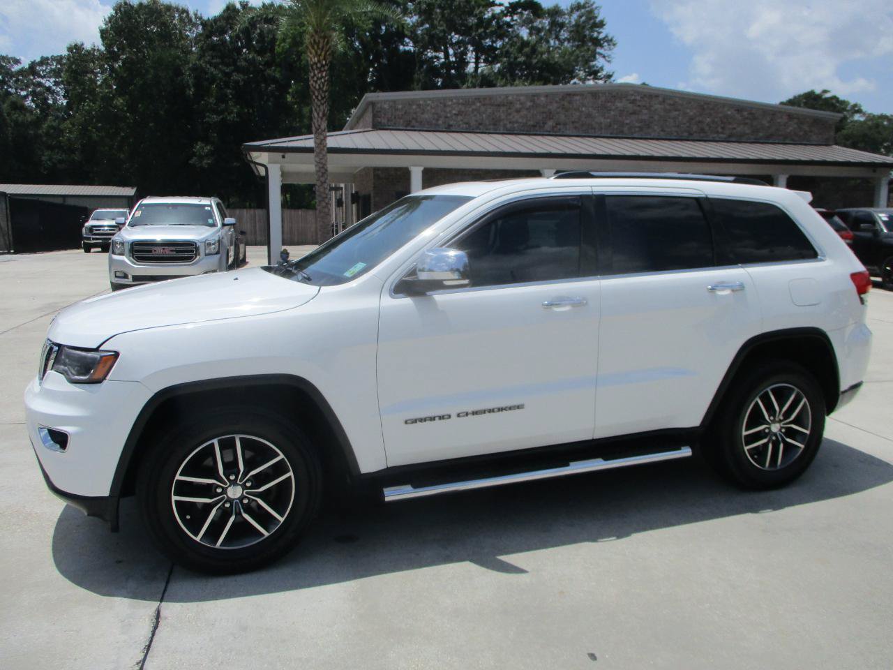Used 2018 Jeep Grand Cherokee Limited w/ Luxury Group II RWD image 5