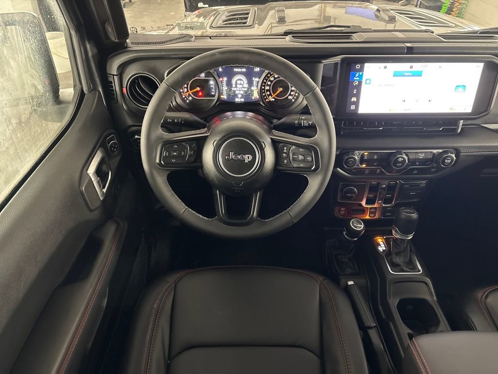 Used 2025 Jeep Gladiator Rubicon w/ Convenience Group image 18