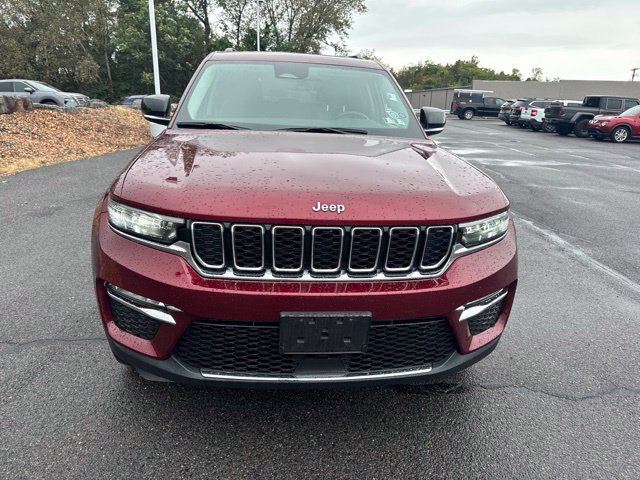 Used 2023 Jeep Grand Cherokee Limited AWD/4WD image 2