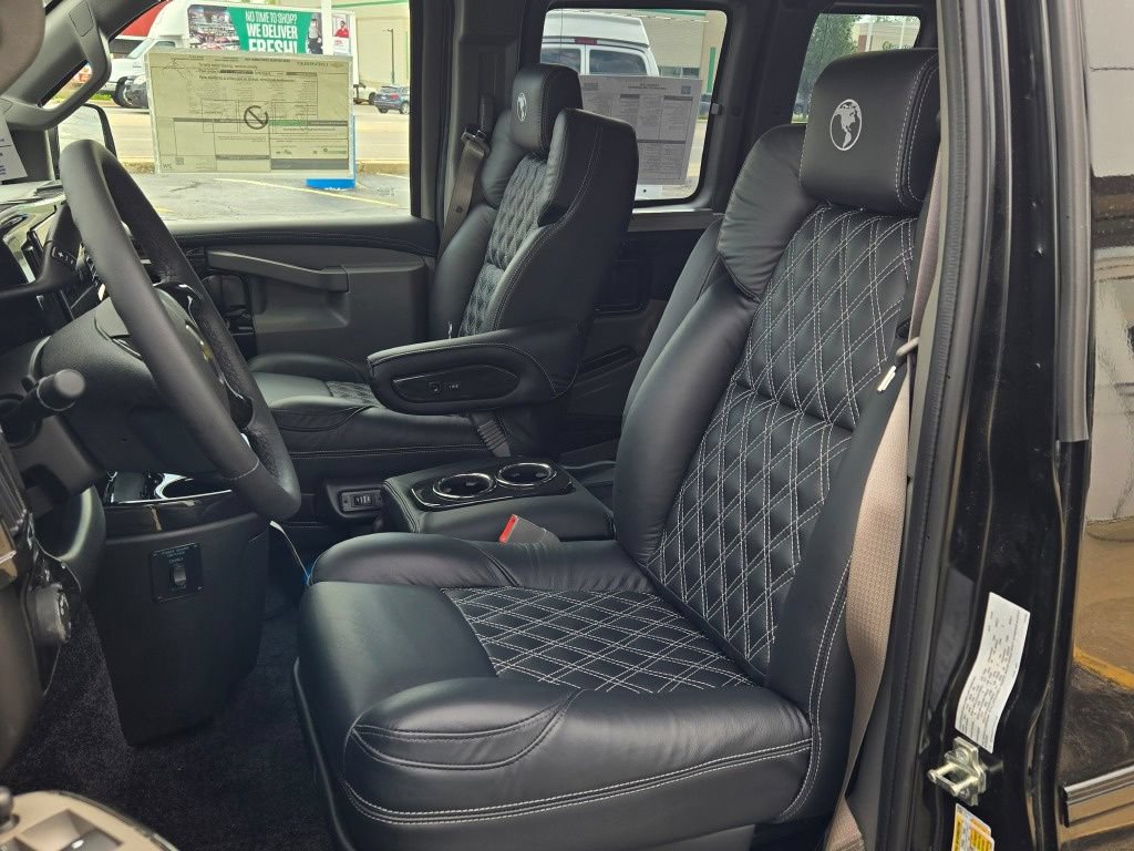 New 2026 Chevrolet Express 2500 w/ Driver Convenience Package RWD image 28