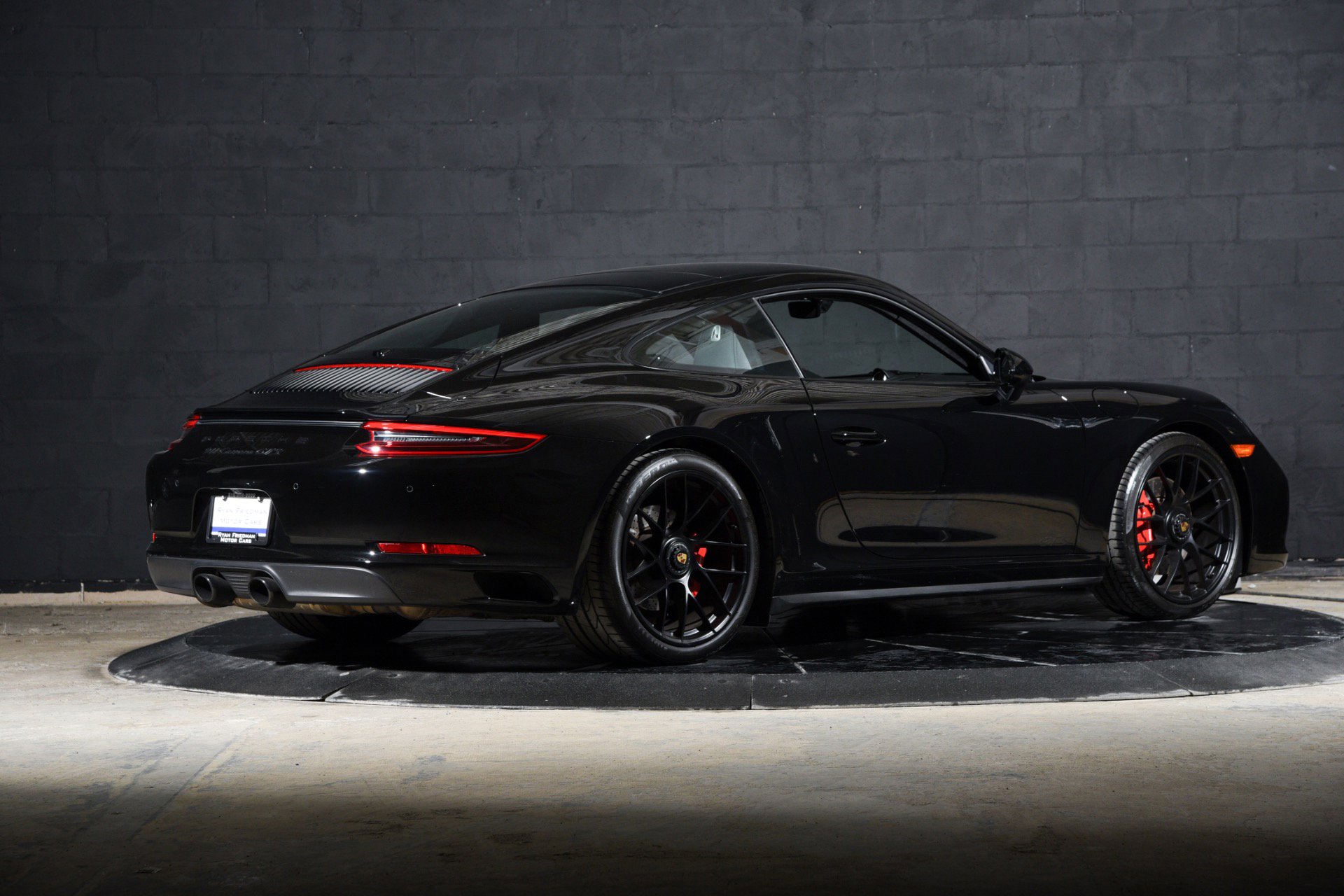 Used 2019 Porsche 911 Carrera GTS RWD image 3