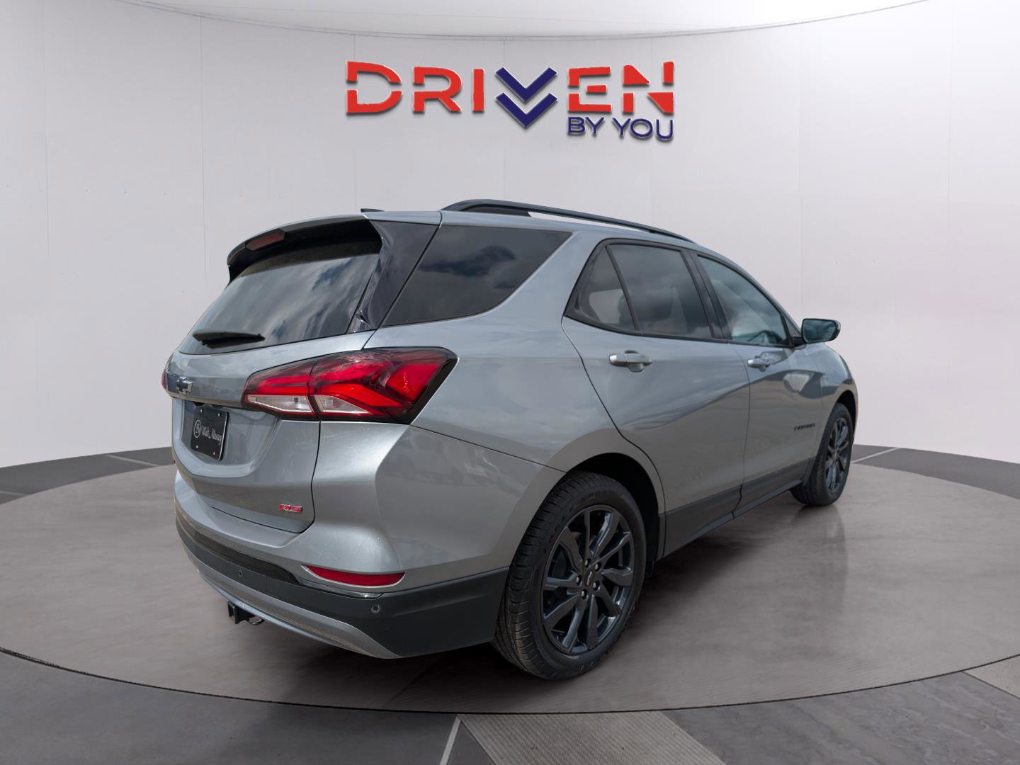 Used 2024 Chevrolet Equinox RS w/ RS Leather Package image 5