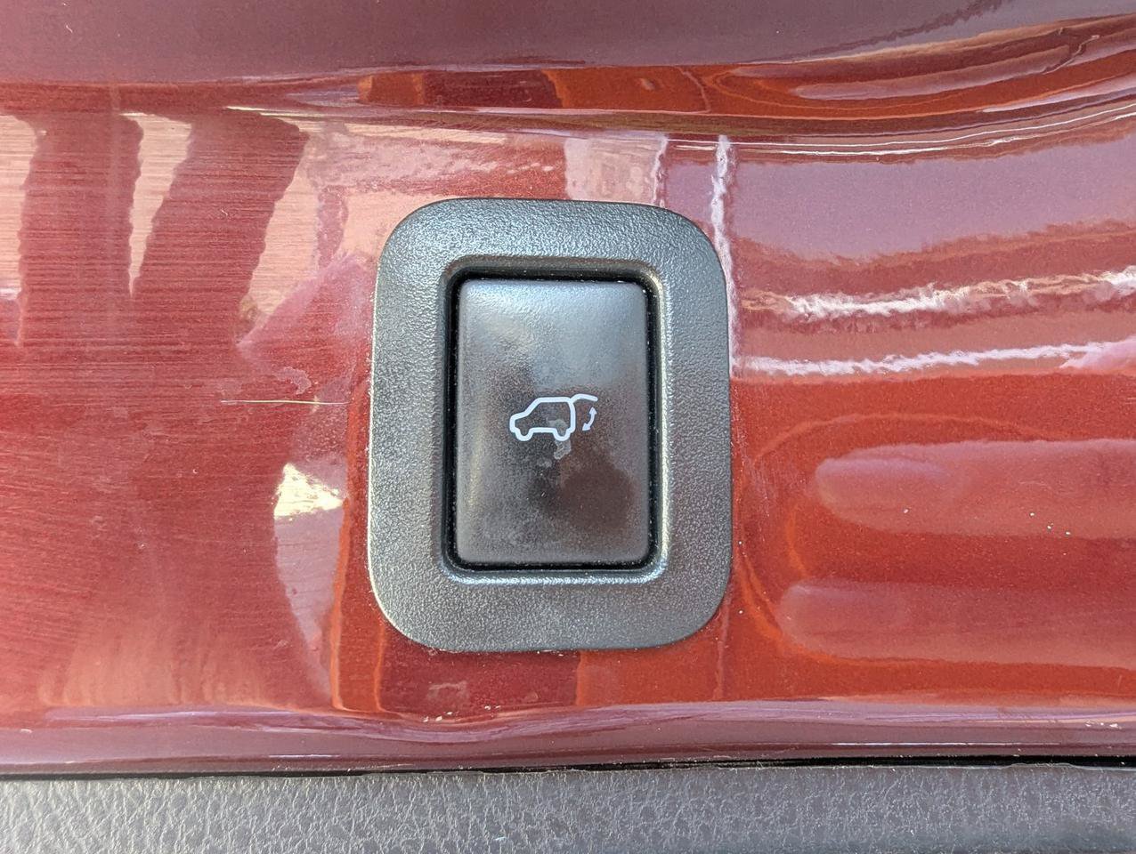 Used 2017 Toyota Highlander Limited AWD/4WD image 30