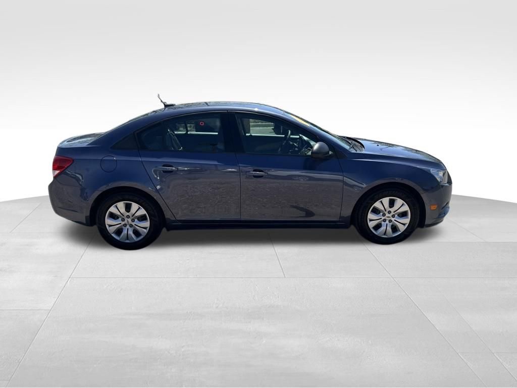 Used 2014 Chevrolet Cruze LS FWD image 7