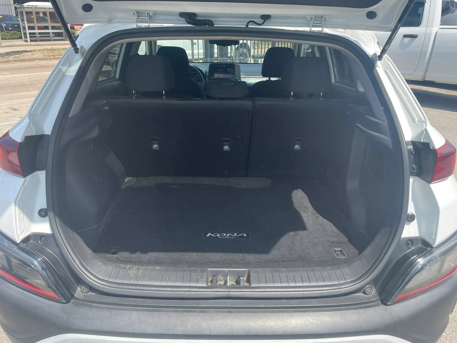 Used 2022 Hyundai Kona SEL FWD image 29