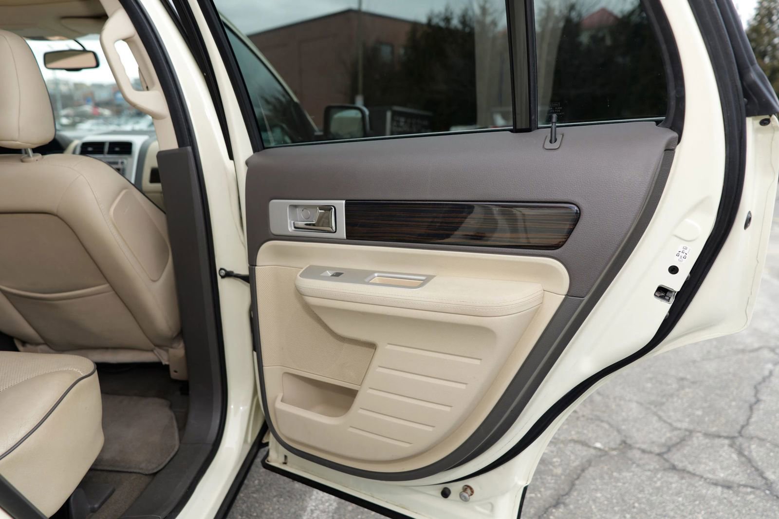 Used 2008 Lincoln MKX AWD image 29