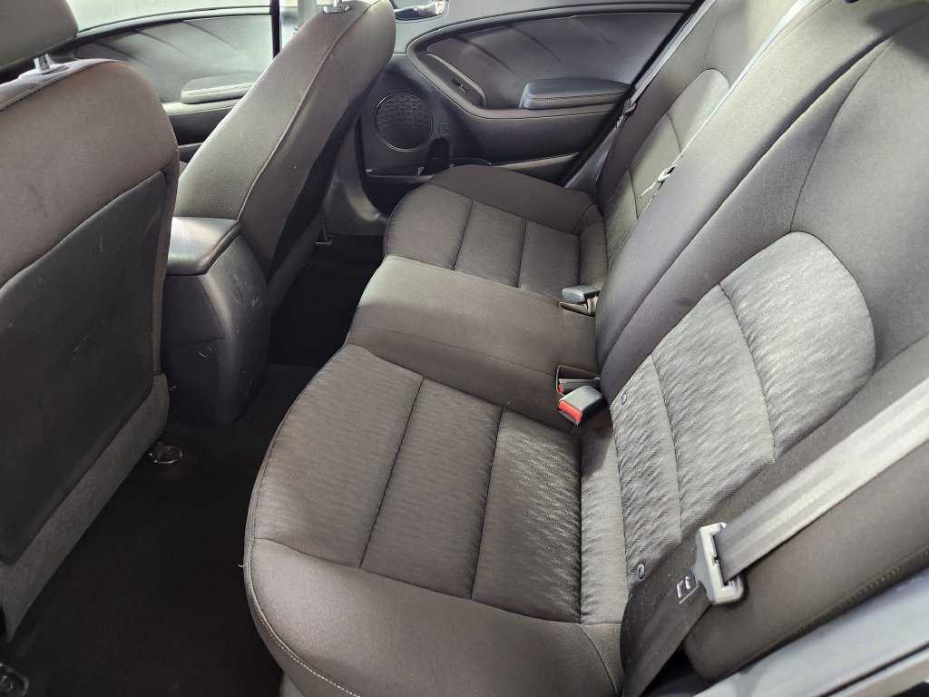 Used 2016 Kia Forte LX FWD image 14