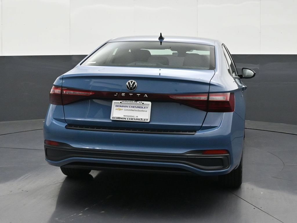 Used 2025 Volkswagen Jetta Sport FWD image 4