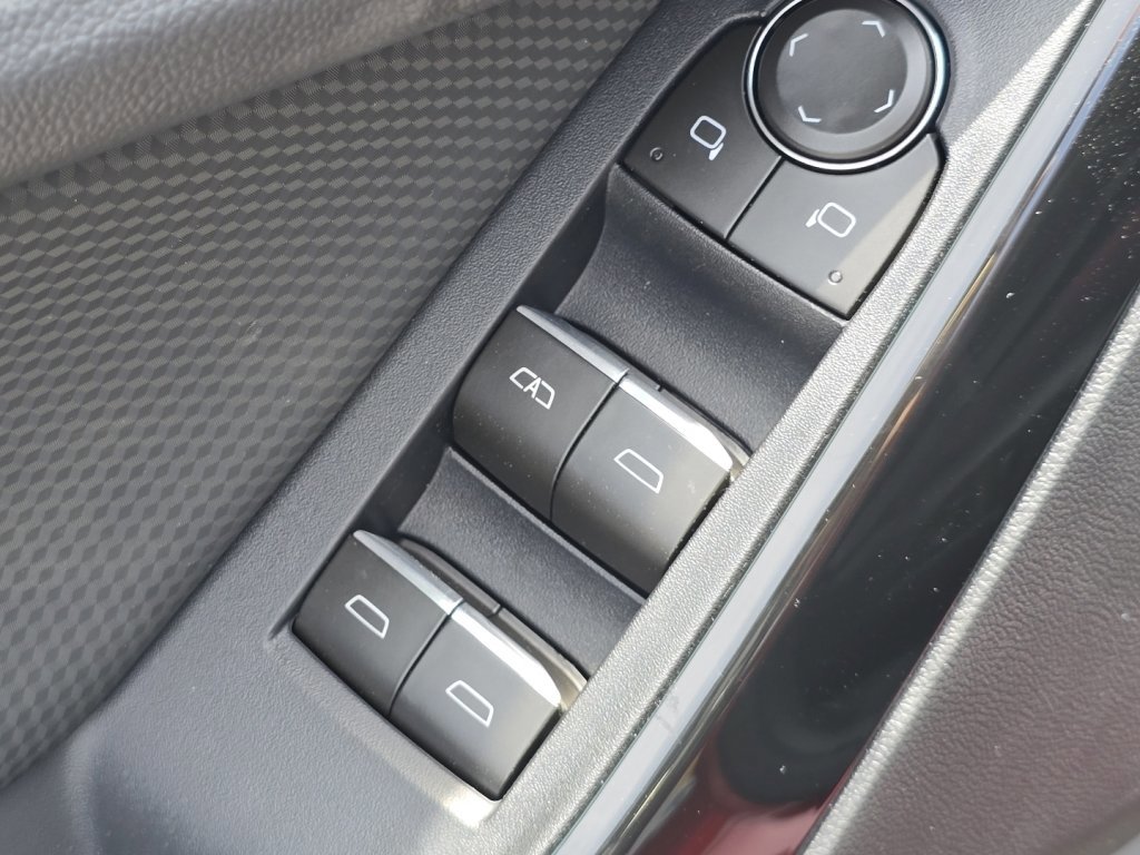 New 2026 Chevrolet Equinox RS AWD/4WD image 23