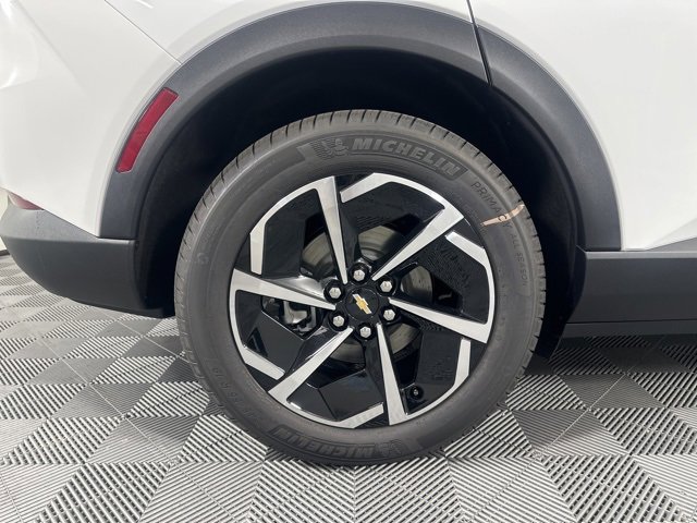 New 2026 Chevrolet Equinox EV LT image 12