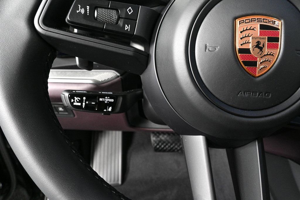 Certified 2026 Porsche Cayenne AWD/4WD image 10