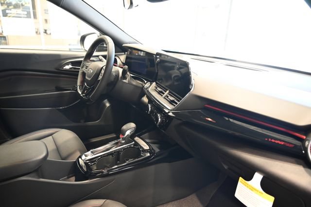 New 2026 Chevrolet Trax RS w/ Sunroof Package FWD image 13