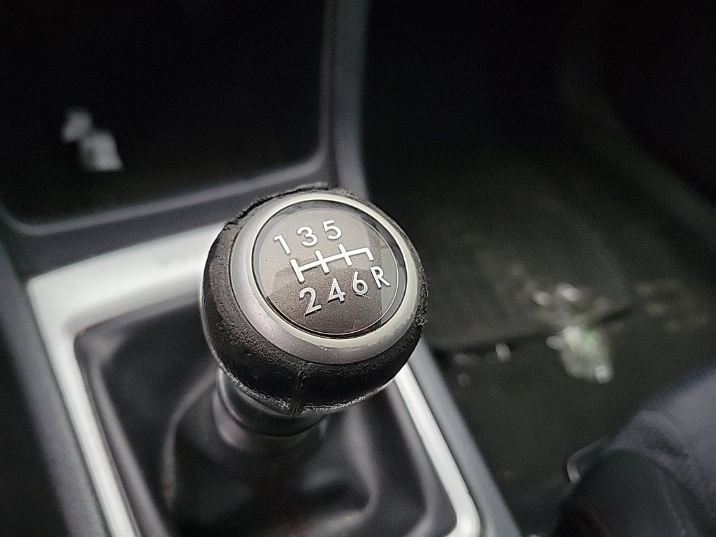 Used 2015 Subaru WRX AWD/4WD image 9
