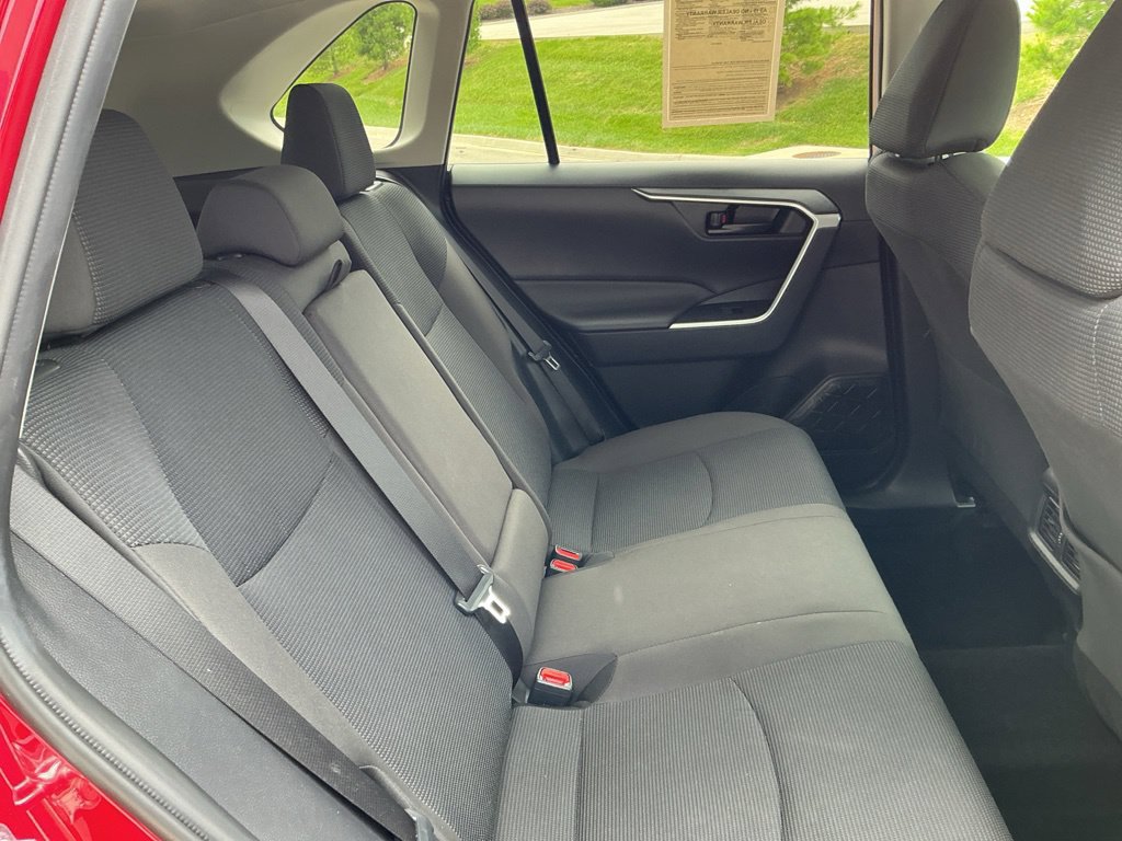 Used 2025 Toyota RAV4 LE AWD/4WD image 31