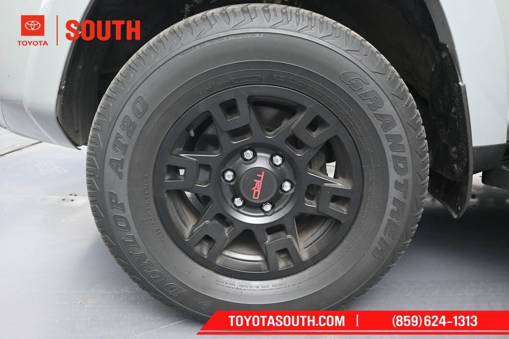 Used 2023 Toyota 4Runner TRD Off-Road AWD/4WD image 35