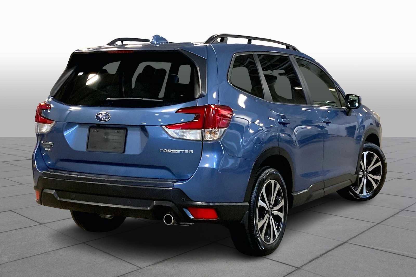 Used 2023 Subaru Forester Limited image 14