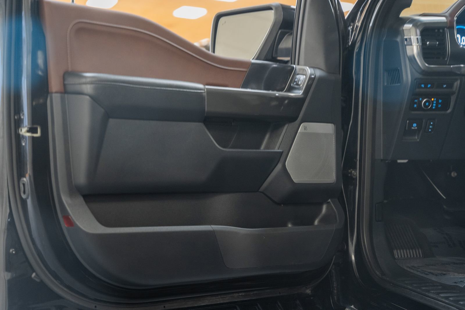 Certified 2023 Ford F150 Lariat w/ Equipment Group 502A High image 51