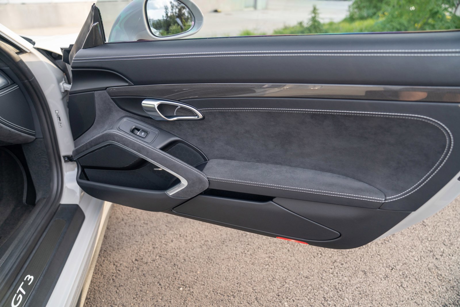 Certified 2018 Porsche 911 GT3 RWD image 29