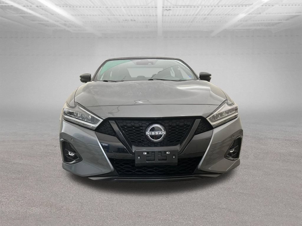 Used 2023 Nissan Maxima SR w/ Sport Mat Group FWD image 9