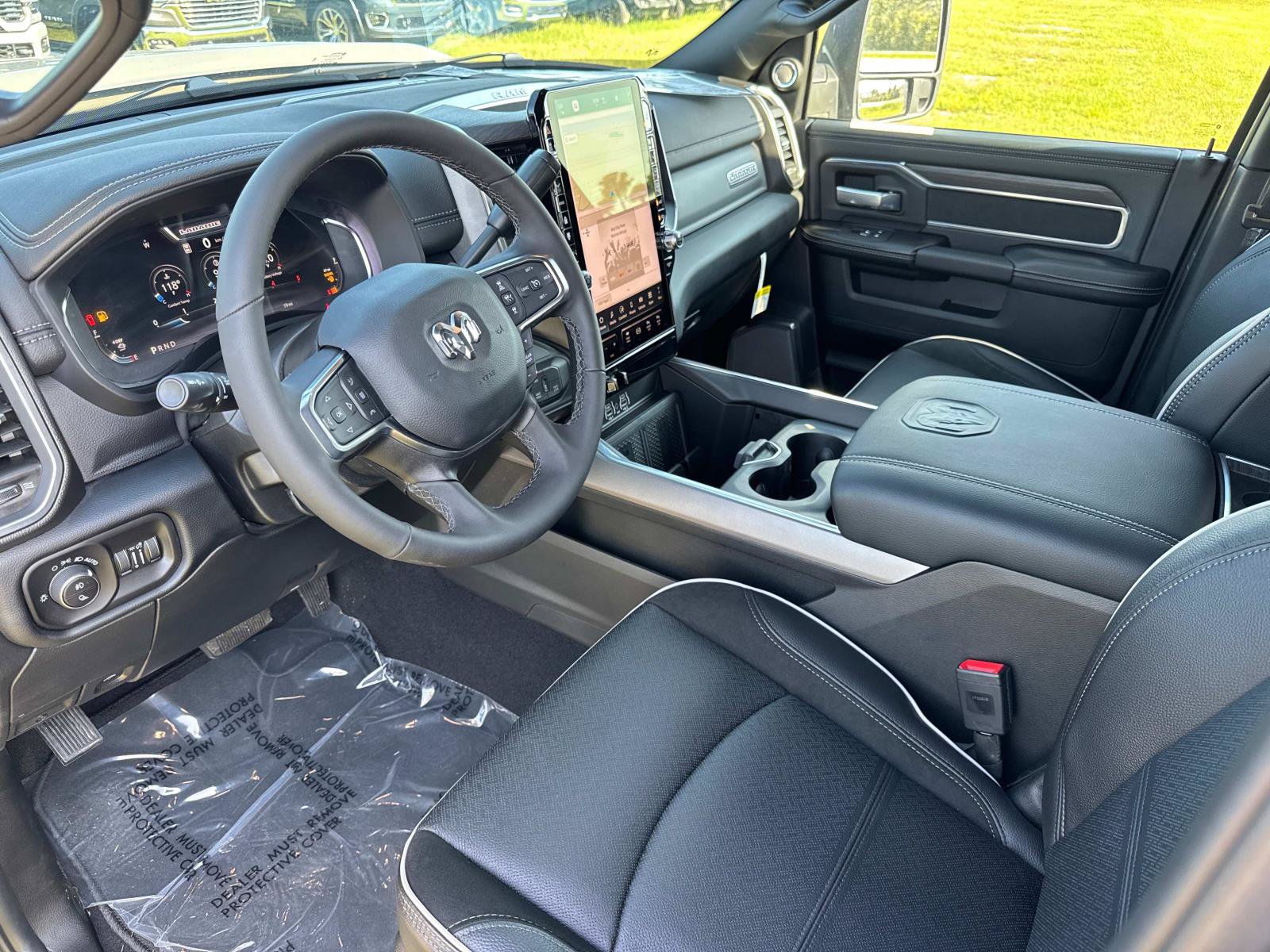 New 2026 RAM 2500 Laramie AWD/4WD image 23