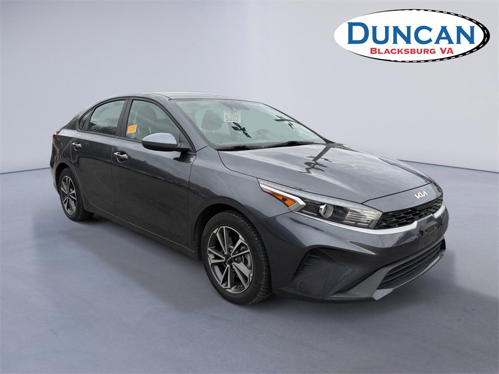 Used 2022 Kia Forte LXS image 1