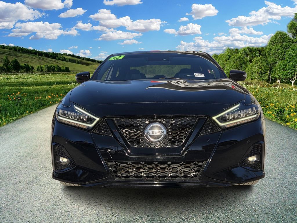 Used 2022 Nissan Maxima SR w/ Sport Mat Group image 2