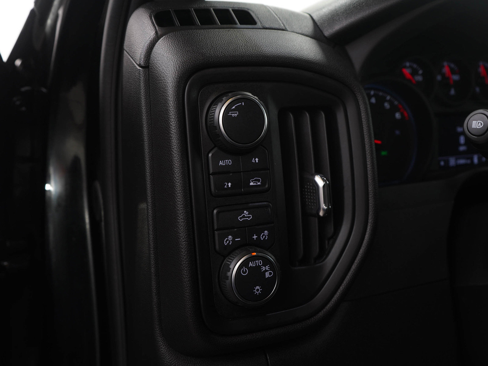 Used 2024 Chevrolet Silverado 1500 Custom w/ Turbomax Blackout Package image 24