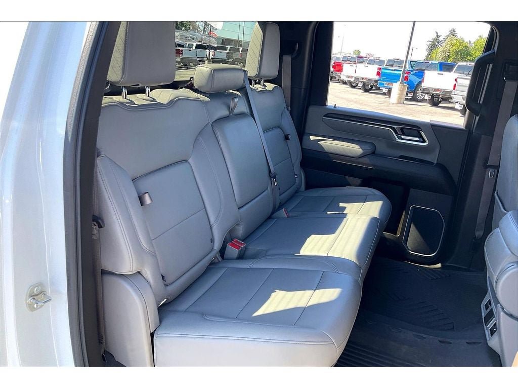 Used 2025 Chevrolet Silverado 3500 LTZ AWD/4WD image 29