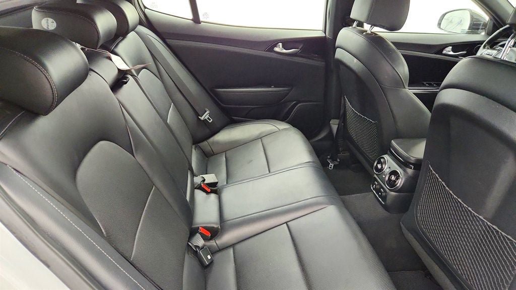 Used 2021 Kia Stinger GT-Line RWD image 21