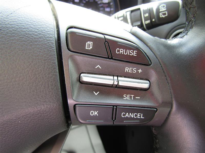 Used 2021 Hyundai Kona Limited image 15