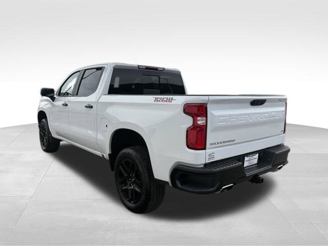 Used 2025 Chevrolet Silverado 1500 LT Trail Boss w/ Convenience Package II AWD/4WD image 11