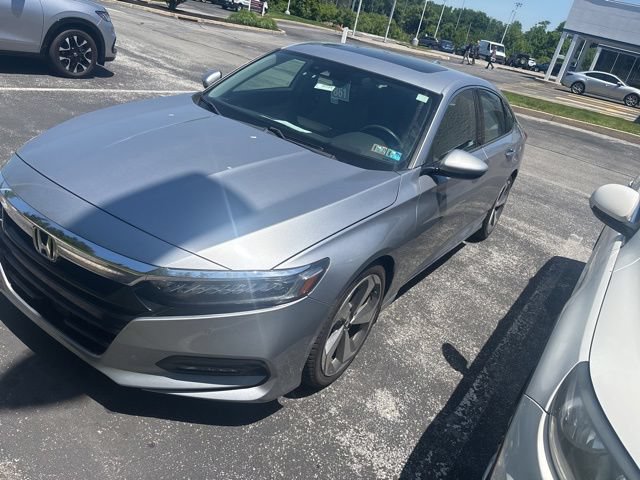 Used 2018 Honda Accord Touring image 2