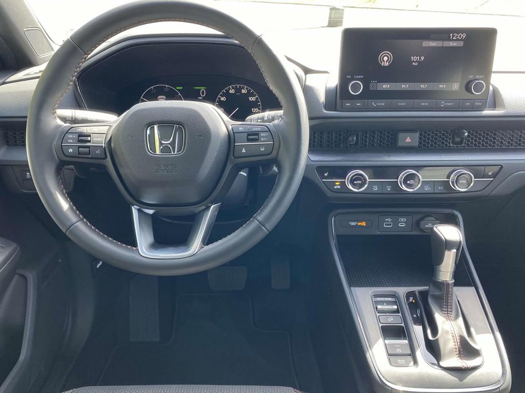 Used 2025 Honda CR-V Sport image 8