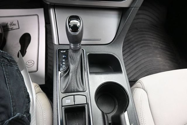 Used 2017 Hyundai Sonata SE FWD image 11