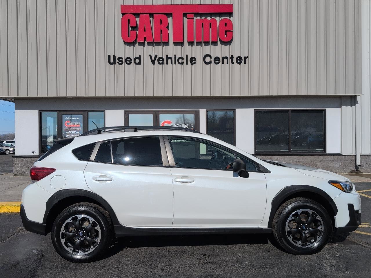 Used 2021 Subaru Crosstrek 2.0i image 2