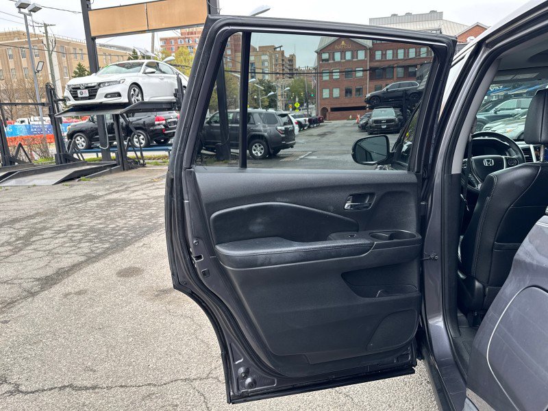 Used 2017 Honda Pilot EX-L image 12