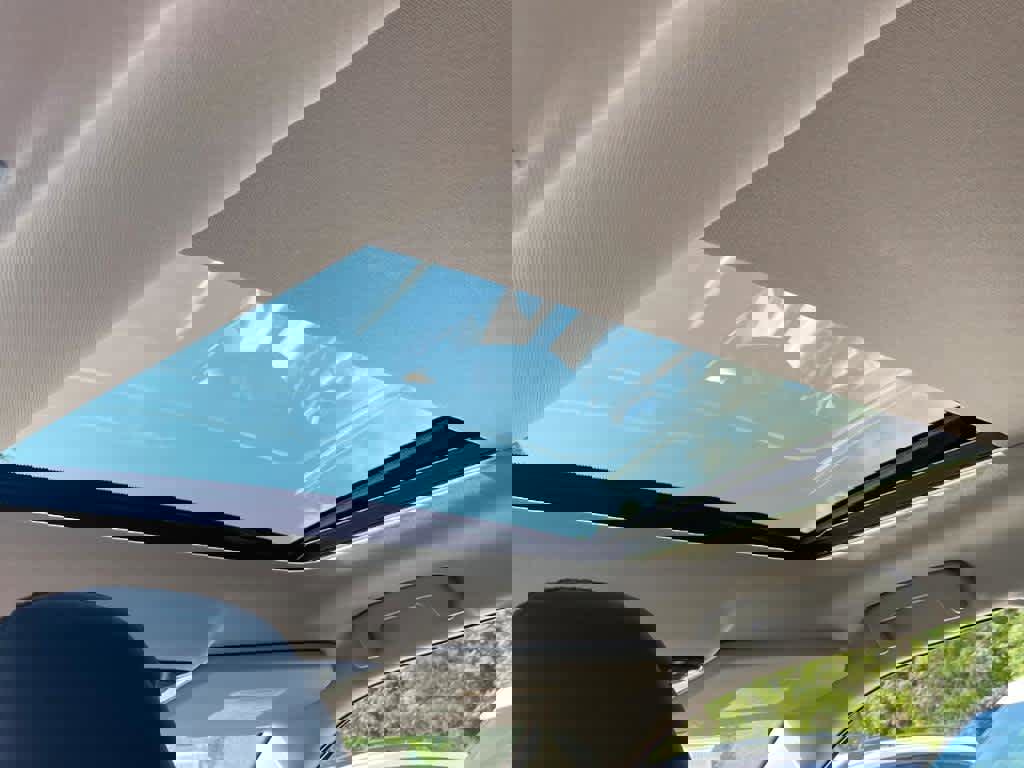 New 2025 Mitsubishi Outlander SE image 13