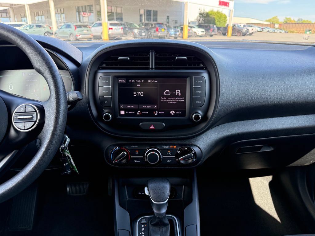 Used 2024 Kia Soul LX w/ Option Group 015 FWD image 22