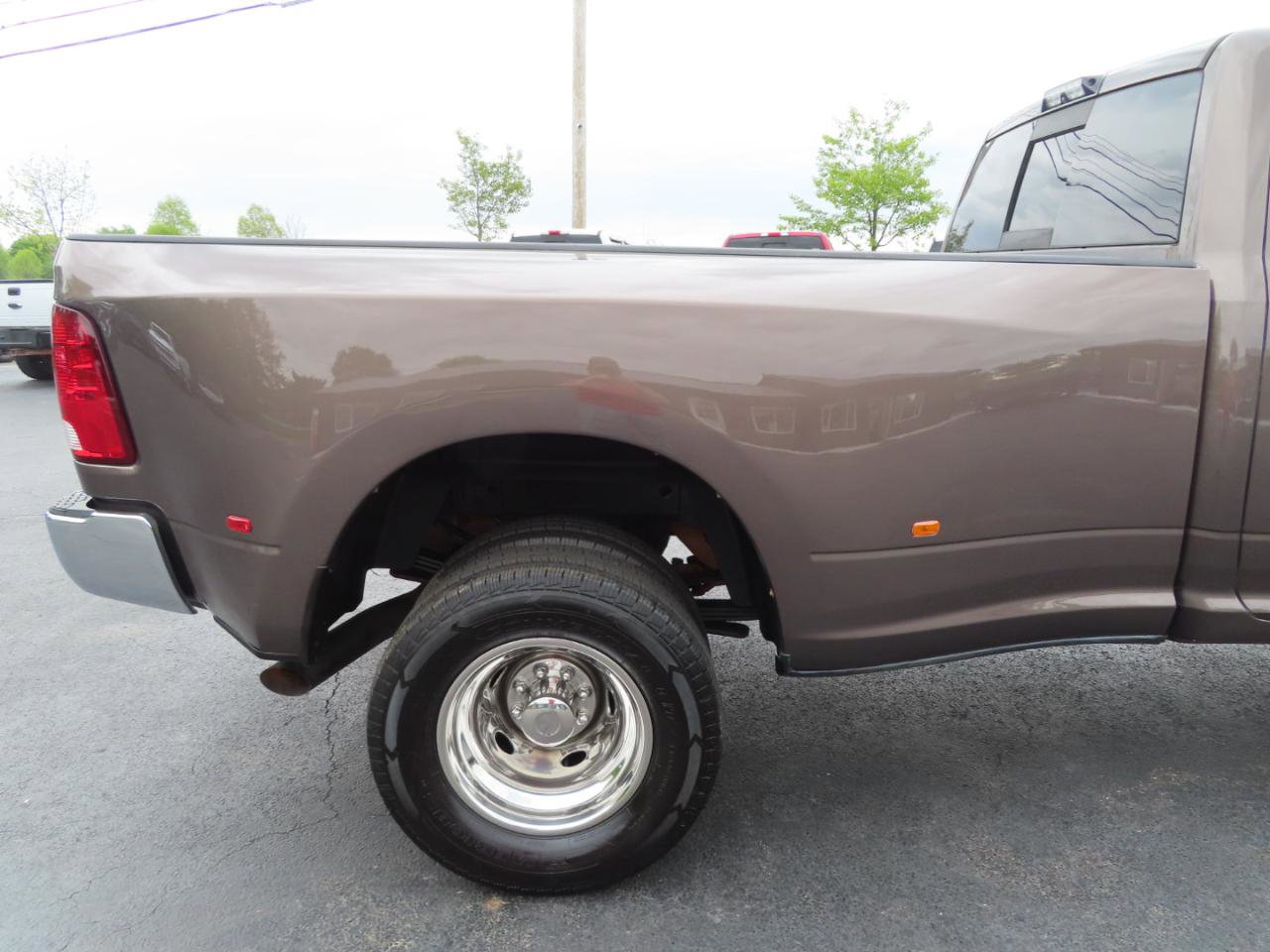 Used 2018 RAM 3500 SLT w/ Luxury Group AWD/4WD image 21
