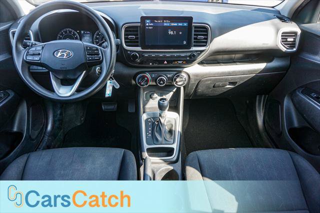 Used 2021 Hyundai Venue SE FWD image 22