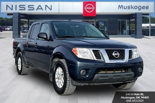 Used 2018 Nissan Frontier SV image 1