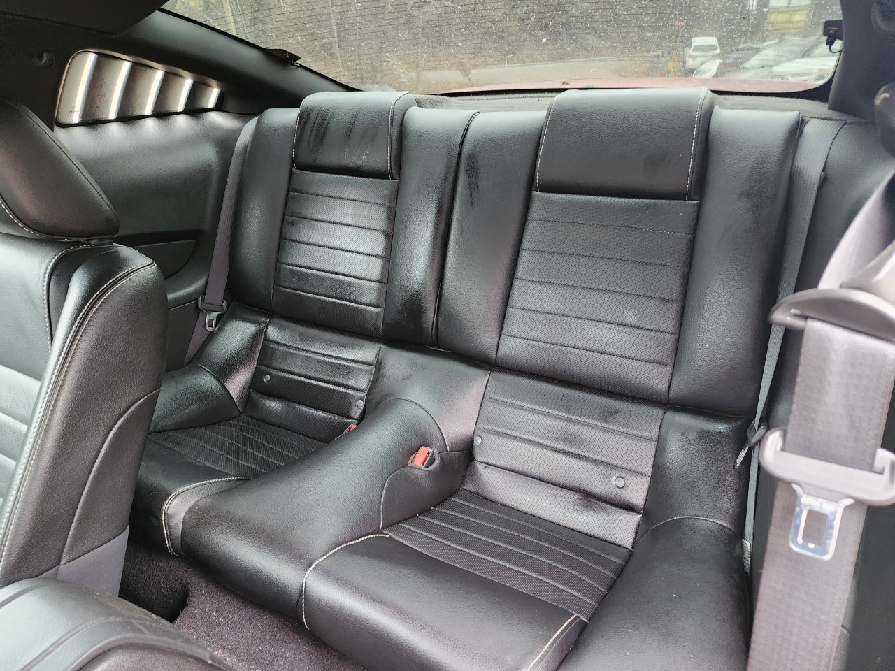 Used 2010 Ford Mustang Coupe image 11