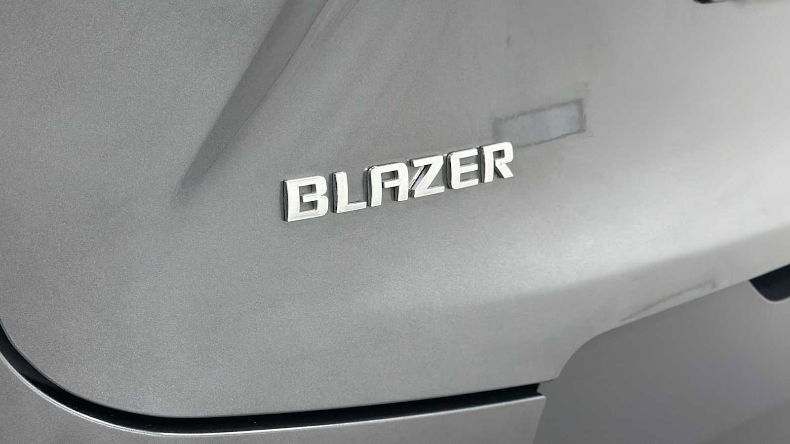 Used 2019 Chevrolet Blazer LT FWD image 27