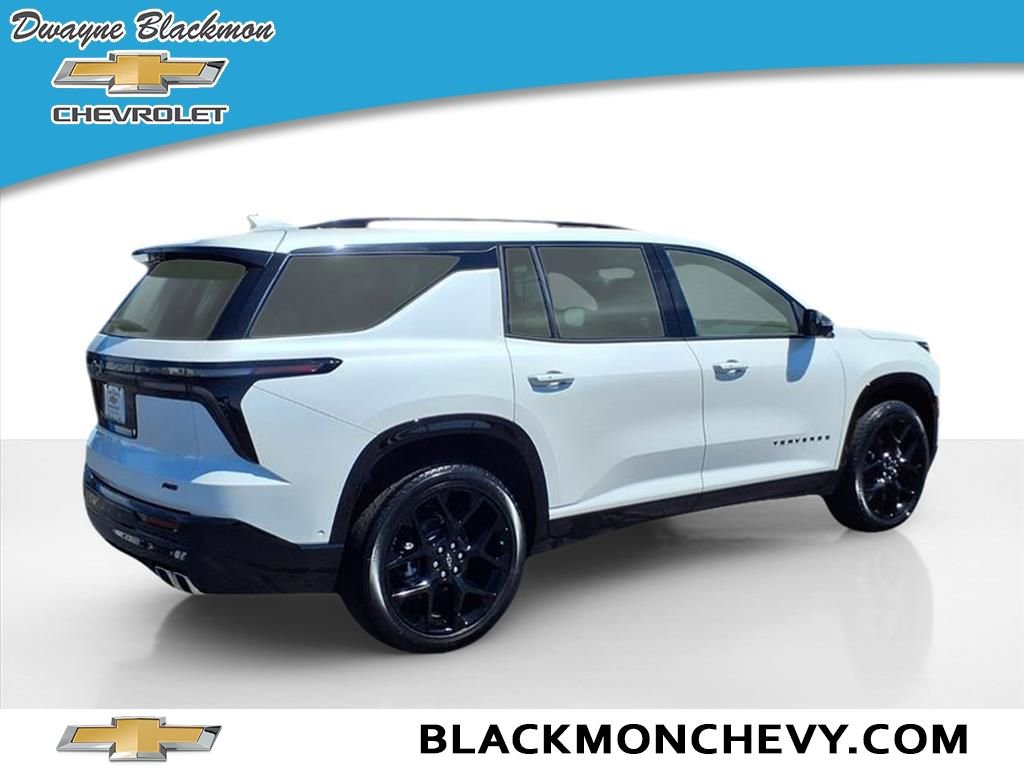 Used 2024 Chevrolet Traverse RS image 3