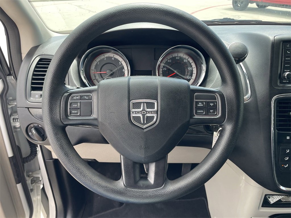 Certified 2020 Dodge Grand Caravan SE w/ UConnect Hands-Free Group image 13