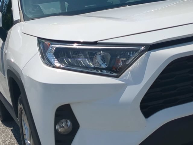 Used 2020 Toyota RAV4 XLE Premium FWD image 11